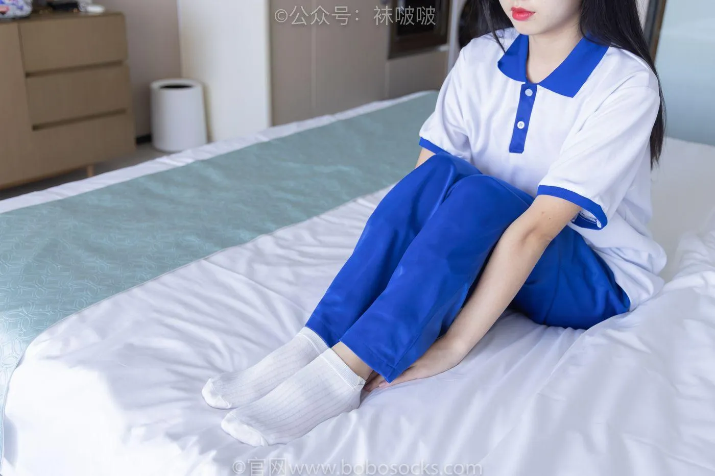 [BoBoSocks袜啵啵]NO.039 小奶熊-校服、vans帆布鞋、短白棉袜、裸足 [154P]插图8